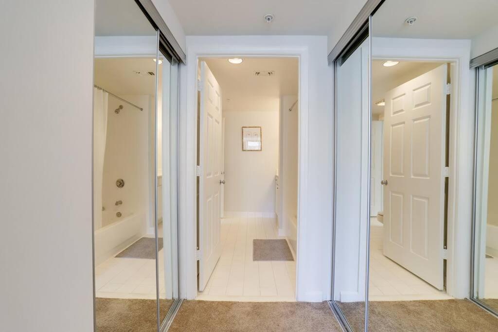 Bright Apartment Walk To Ballston Metro Arlington Bagian luar foto