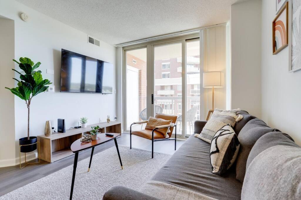Bright Apartment Walk To Ballston Metro Arlington Bagian luar foto