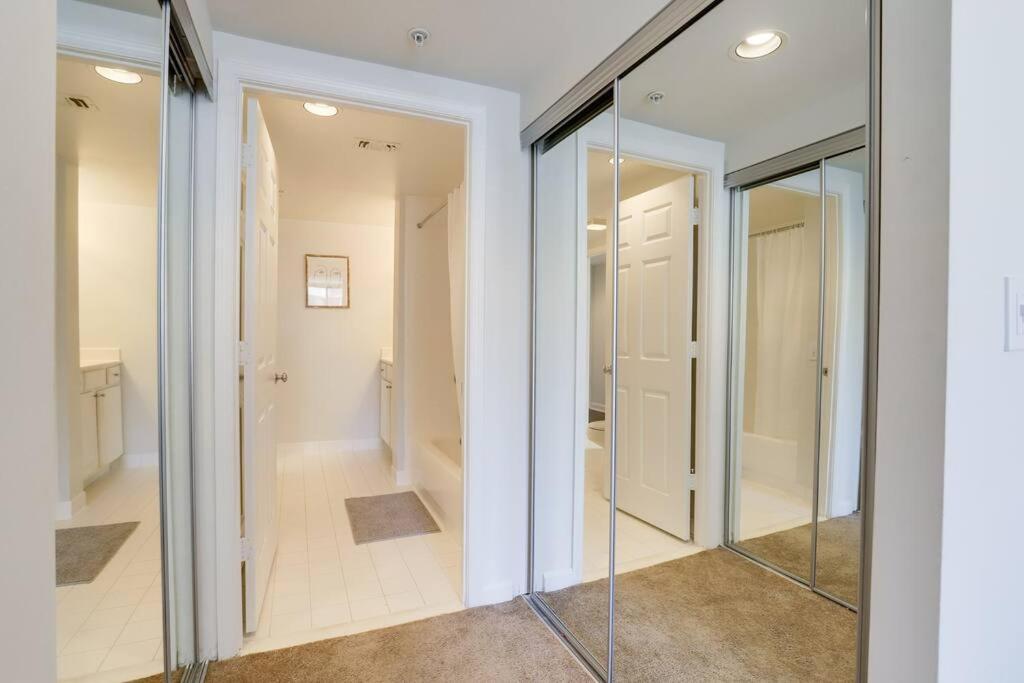 Bright Apartment Walk To Ballston Metro Arlington Bagian luar foto